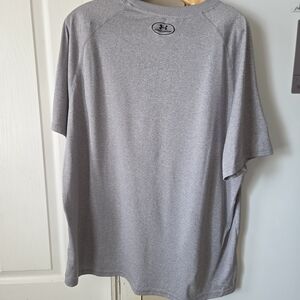 Under Armour Men's Gray T-Shirt